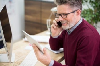 Tudo o que você precisa saber para encontrar um emprego após os 50 anos: dicas valiosas e estratégias eficazes